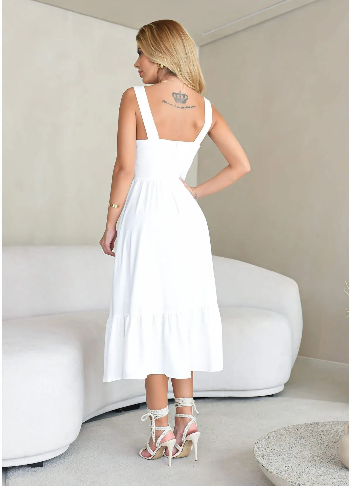 Vestido Midi c/ Babado Decote Taça Liso